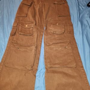Women Junior Brown Cargo Pants Jeans WIDE leg. NWT. BRAND NEW. SIZE 0